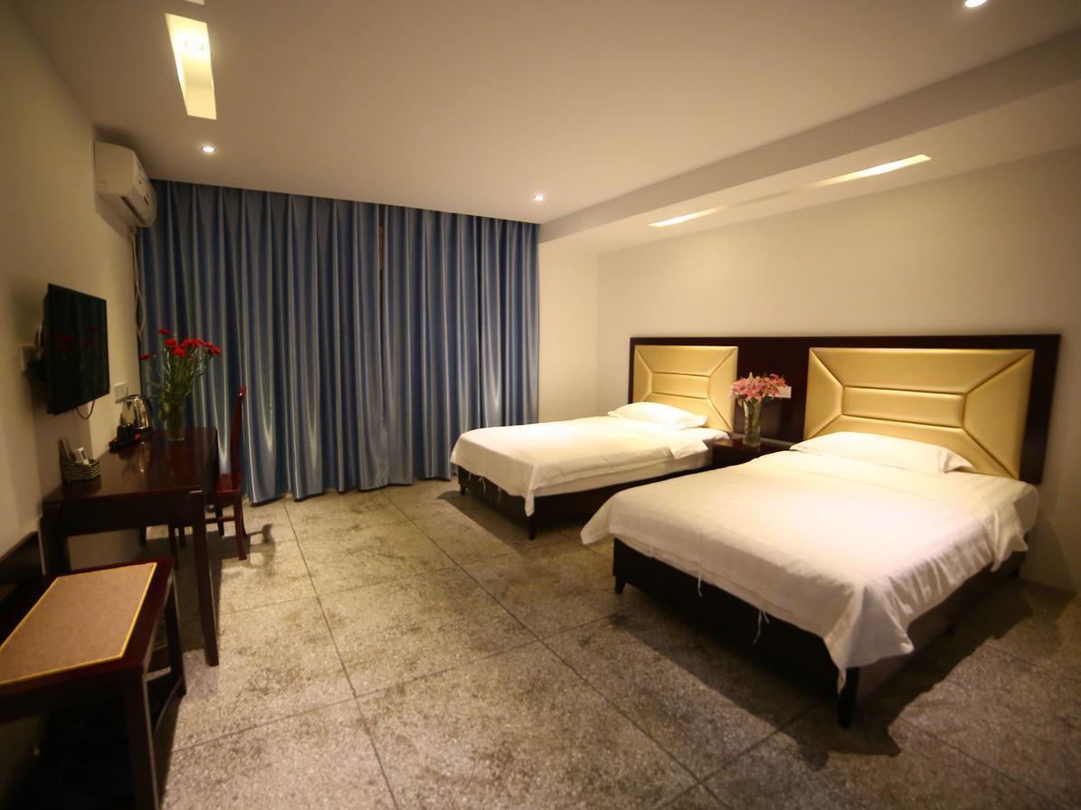 Luoyang Heartland International Youth Hostel Esterno foto