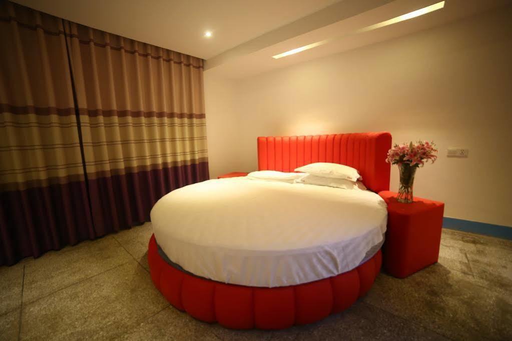Luoyang Heartland International Youth Hostel Esterno foto