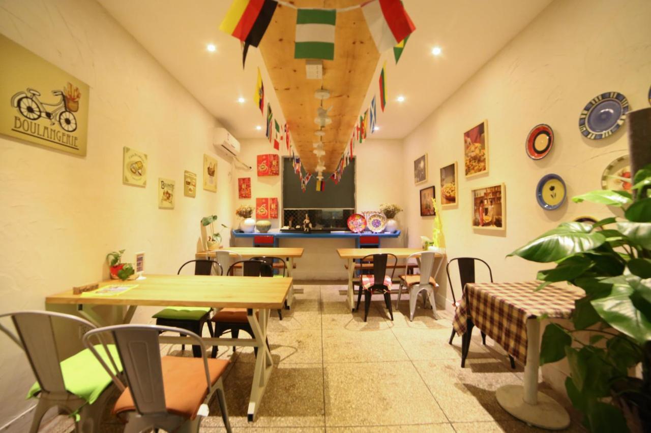 Luoyang Heartland International Youth Hostel Esterno foto