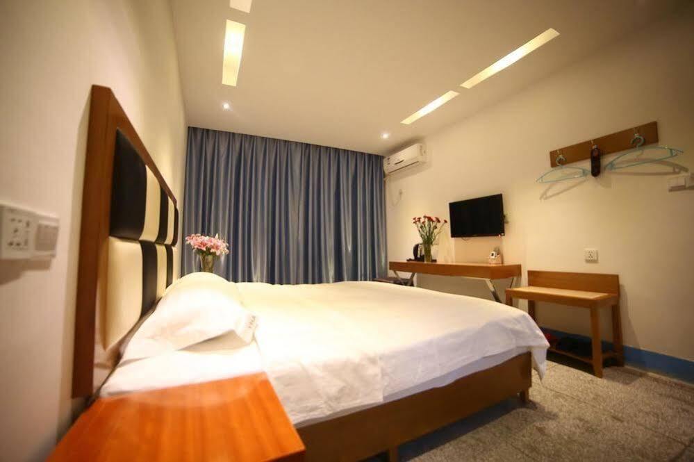 Luoyang Heartland International Youth Hostel Esterno foto